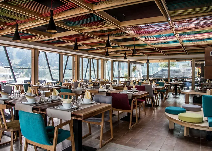 汉别拉什尼察酒店 4*